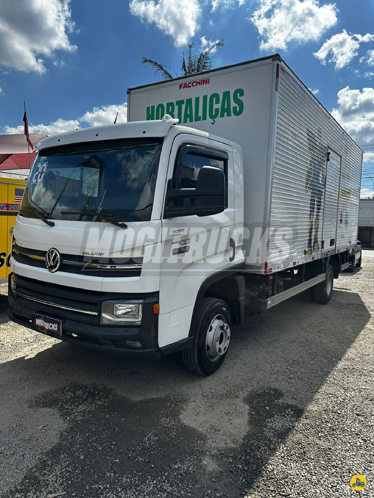 CAMINHAO VOLKSWAGEN VW 11180 Baú Furgão Toco 4x2 Mogitrucks MOGI DAS CRUZES SÃO PAULO SP